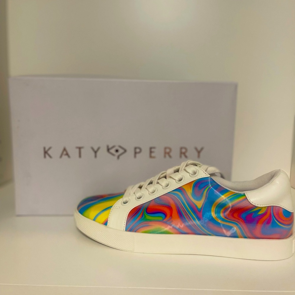 Katy Perry Rizzo sneakers - Picture 2 of 5